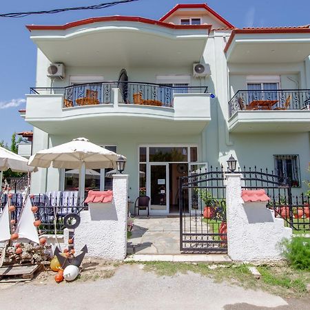 Athanasia Inn Vrasná المظهر الخارجي الصورة