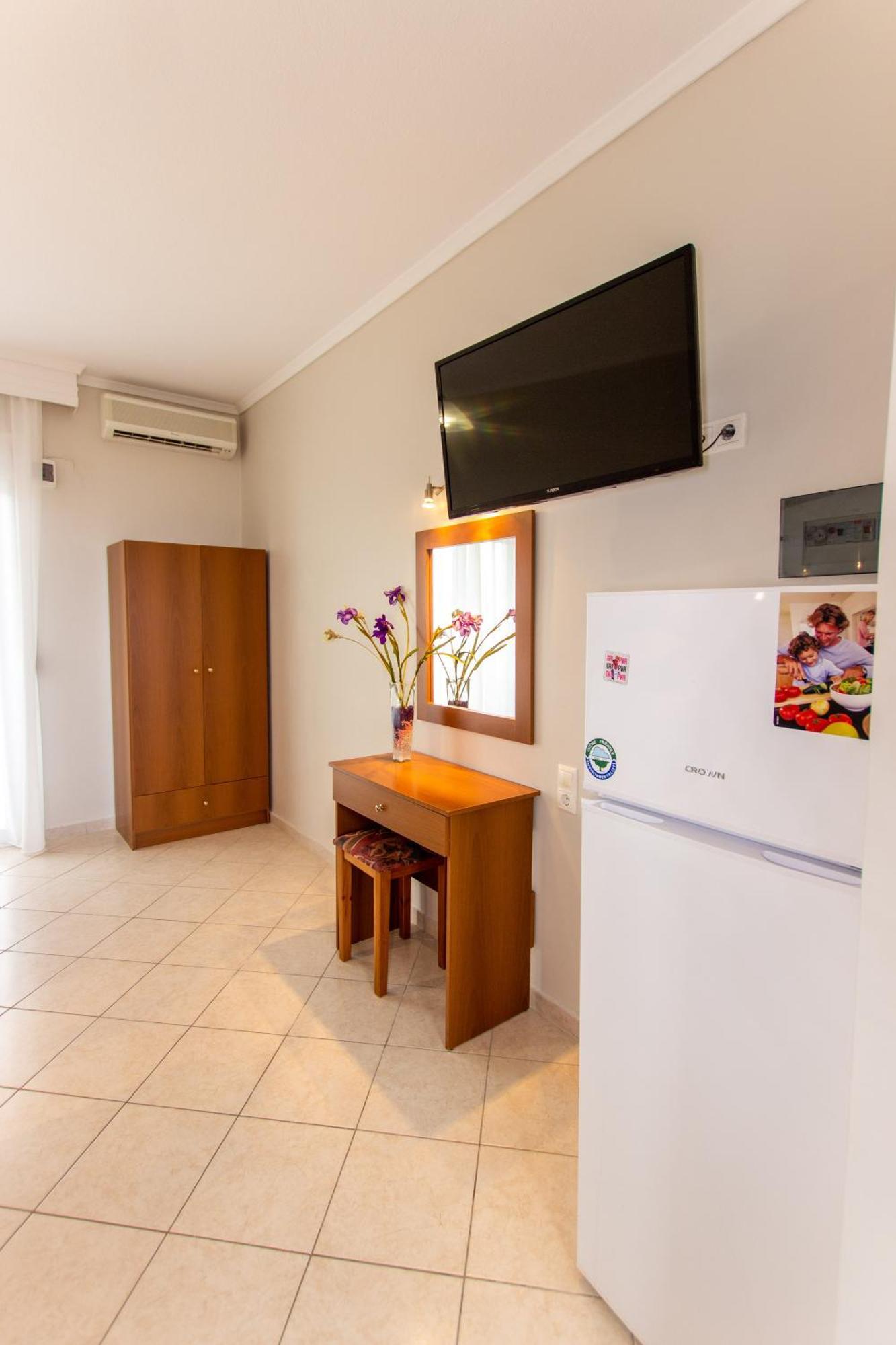 Athanasia Inn Vrasná المظهر الخارجي الصورة