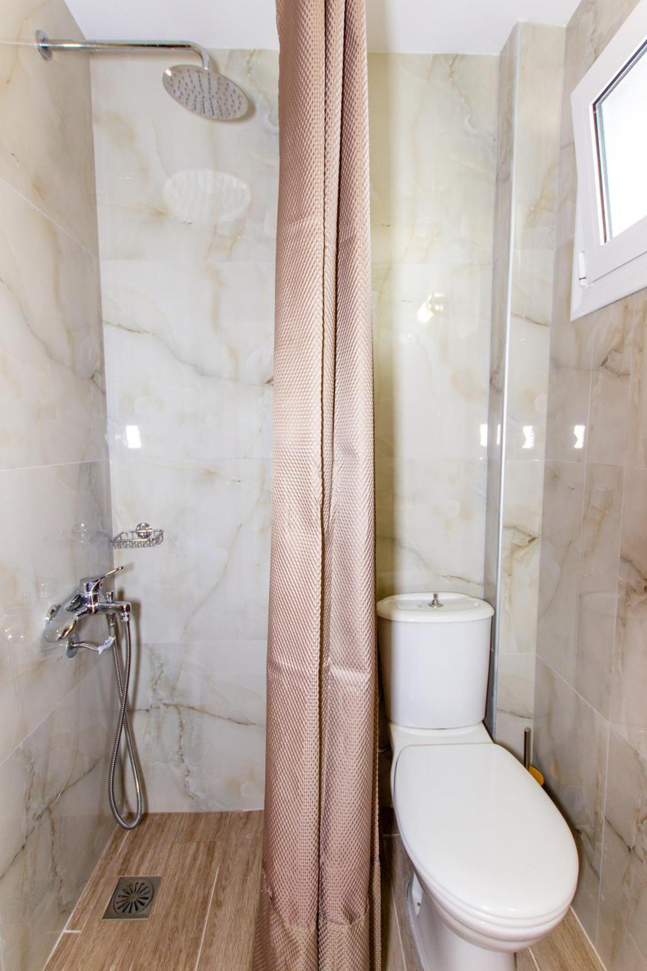 Athanasia Inn Vrasná المظهر الخارجي الصورة