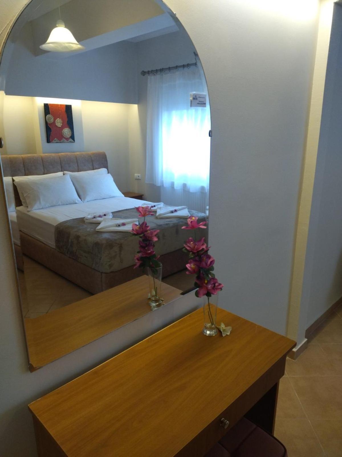Athanasia Inn Vrasná المظهر الخارجي الصورة